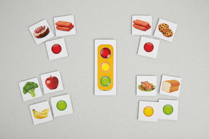 Jogo O Semáforo da Alimentação — lifestyle semáforo com cartões agrupados por cor